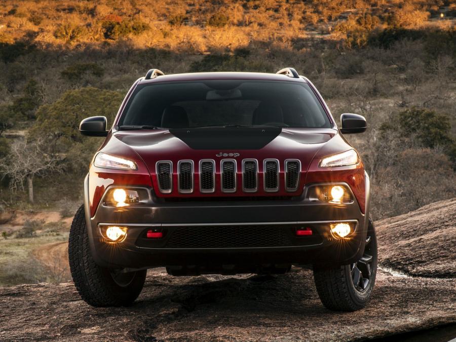  Jeep Cherokee Trailhawk 2013 года  (фото 31 из 31)